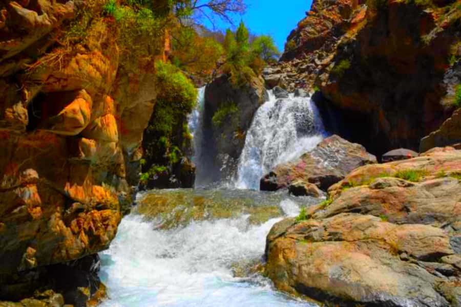 2 Days Desert Agafay and Atlas Mountains Trek From Marrakech - What the $100 price really covers