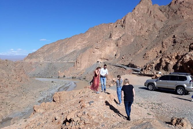 2 Days Fes Desert trip Overnight Erg chebbi End up Fes/Marrakech - Guides, vehicles, and group size