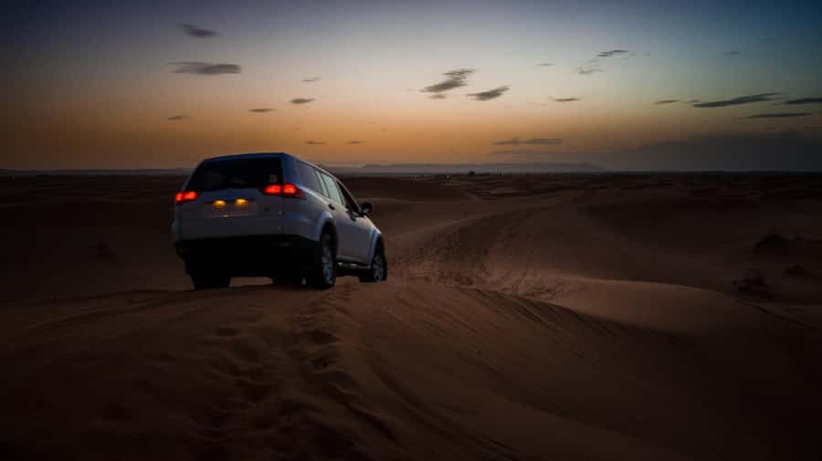 2Days Desert Tour From Fez: Round-Trip with Luxury Camp stay - Sunrise, breakfast, and the return drive