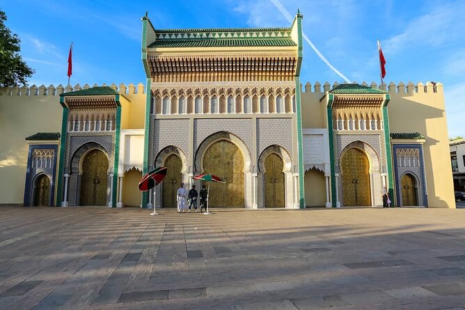 3 Days Chefchaouen and Fez from Casablanca Private Tour - Fez begins at Bab Boujloud