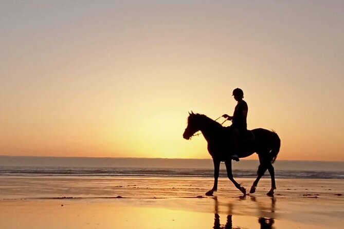 3 hours horse riding in Essaouira, beach, forest and dunes - Crossing the dunes and reaching a small fishing village