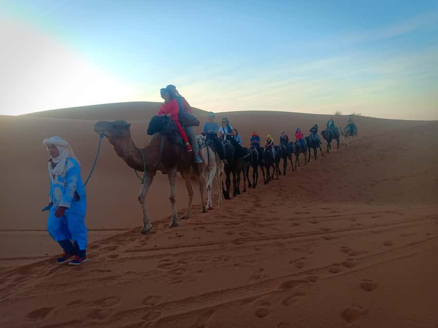 4-Day Marrakech to Merzouga Sahara Adventure & Camel Trek - Day 1: Tizi N’Tichka and the red walls of Ait Benhaddou