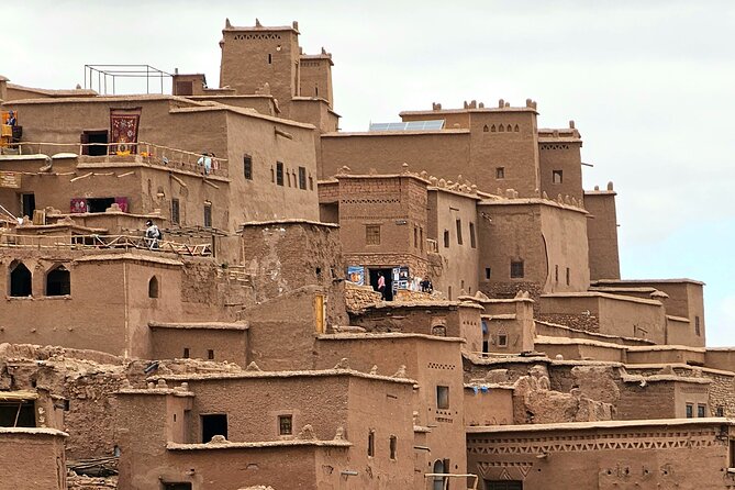 4 Days Desert Safari Tour from Marrakech to Merzouga - Camel trekking into Erg Chebbi