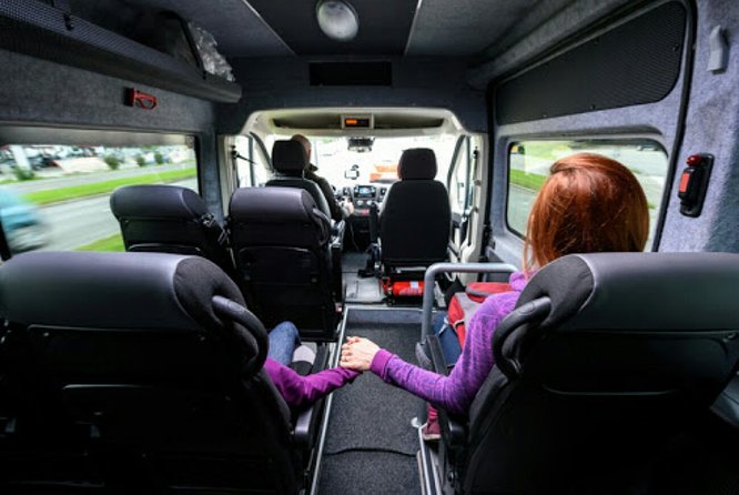 Agadir Airport Transfer Service 24/7 - The taxi question: private service or ordinary cab?