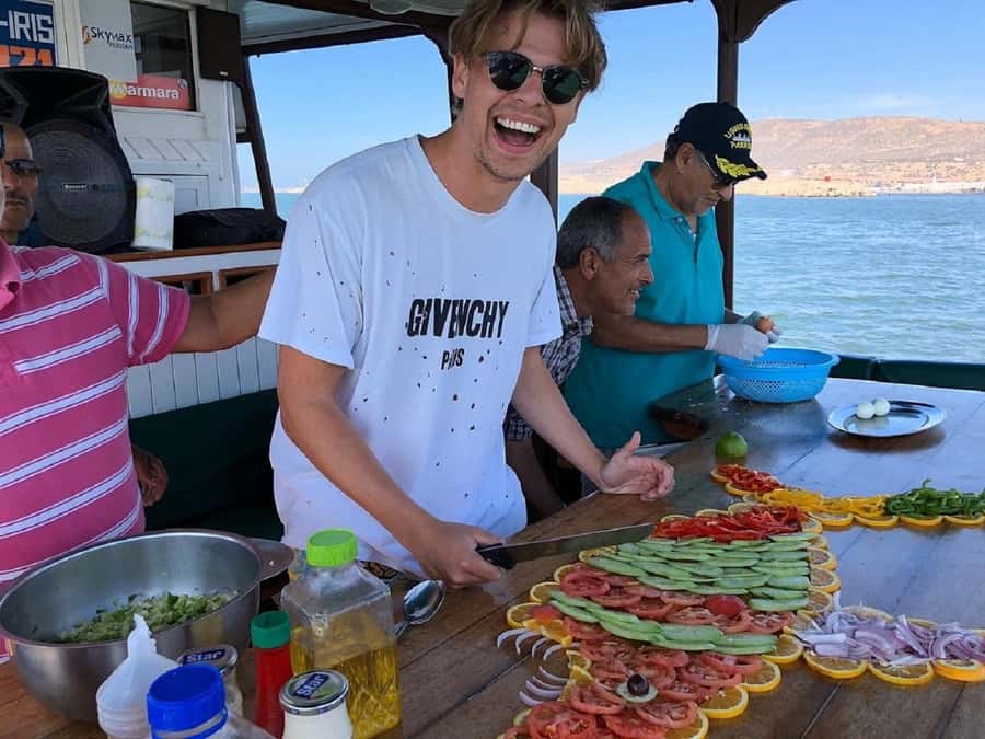 Agadir: Boat Trip with Fishing, Swimming, and BBQ Lunch - Practical tips for a better morning
