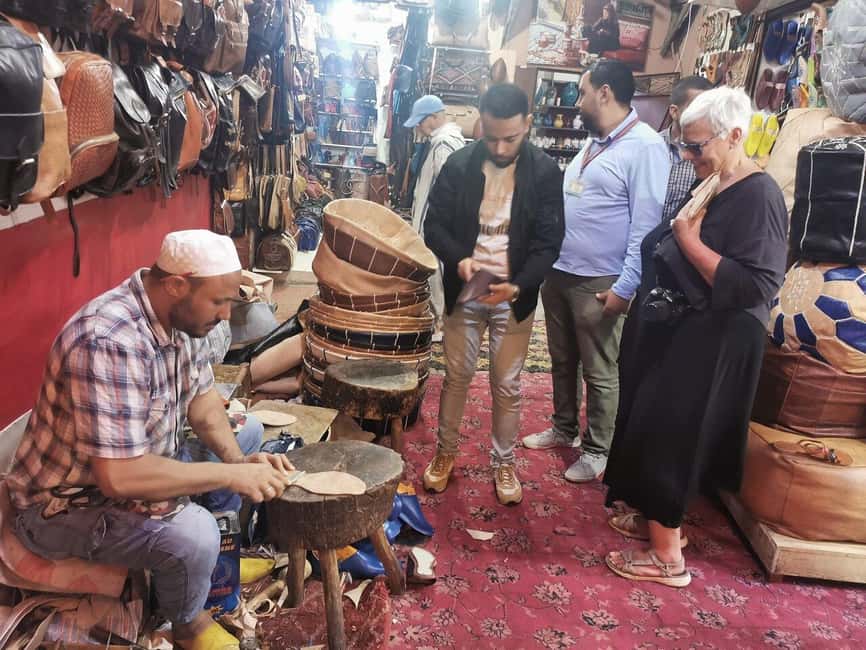 Agadir/Taghazout : Marrakech Guided Tour old Medina & Souks - Free time, shopping, and the guide’s role