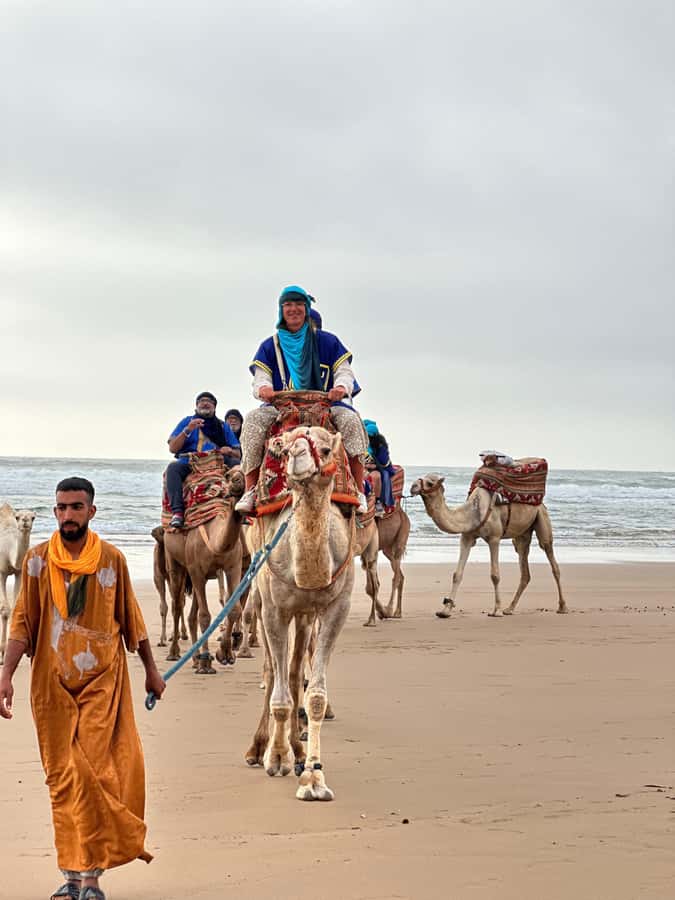Agadir/Taghazout : Sandboarding & Sunset Camel Ride with BBQ - Sandboarding on the Timlaline Dunes