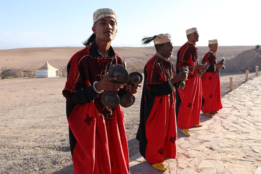 Agafay: Quad, Camel Ride & Dinner Show from Marrakech - Who should book this Agafay outing