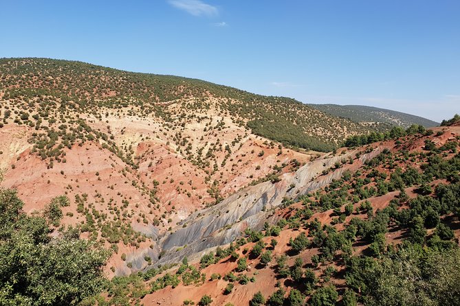 Atlas Mountains & 5 Valleys Tour from Marrakech - All inclusive - - Oukaimeden, Asni, and the changing mountain views
