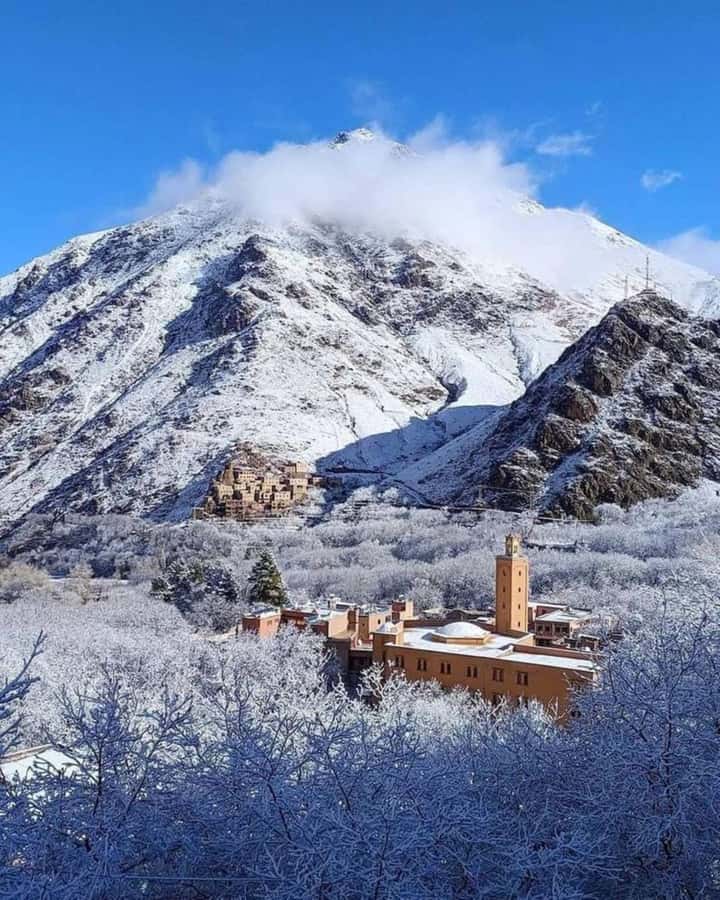 Atlas Mountains:Full-Day Trek to Berber Villages & Waterfall - Guides, languages, and the feel of the day