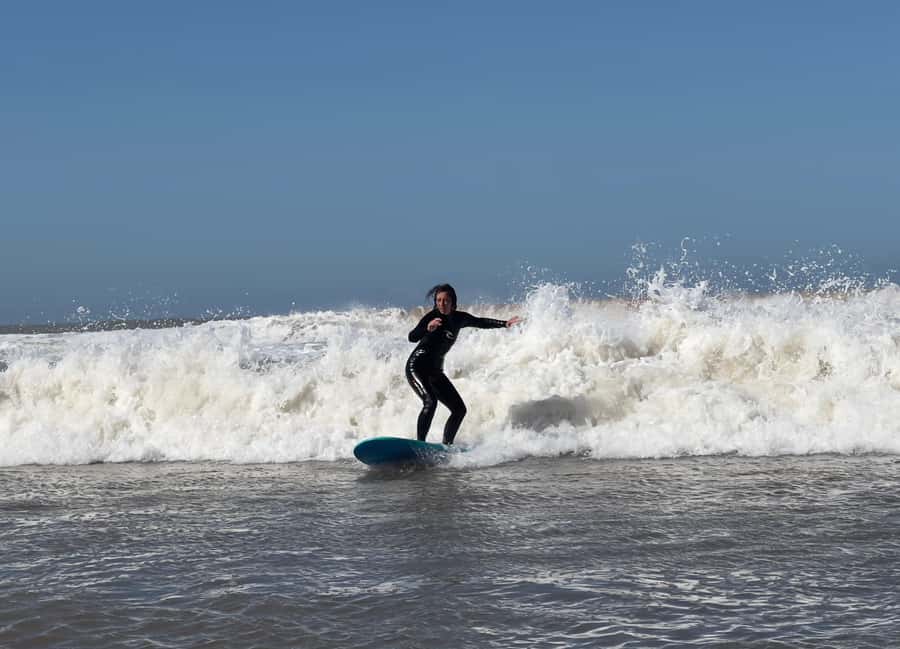 Beginners friendly surf in nice spots - Key points to know before you book