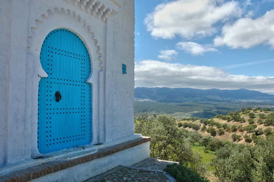 Blue City magic: Affordable Day Trip from Fez to Chefchaouen - Four hours inside the blue medina