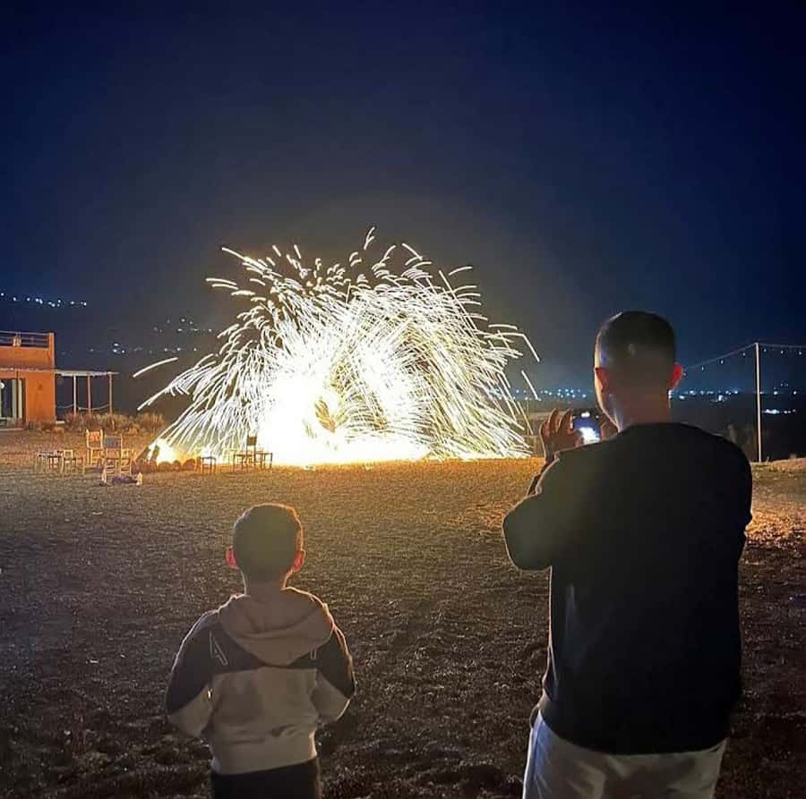 Buggy ride with camels and dinner show in agafay desert - Dinner in a traditional camp