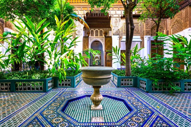 Casablanca 1-Day Layover Private Tour and Authentic Moroccan Bath - Habous shows a different side of Casablanca shopping
