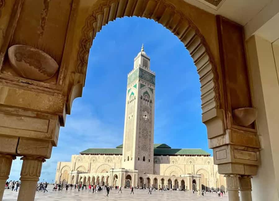 Casablanca: 6-Day Tour To Marrakech Via Chefchaouen & Desert - Day 2: Roman Volubilis, Meknes, and the road to Fes
