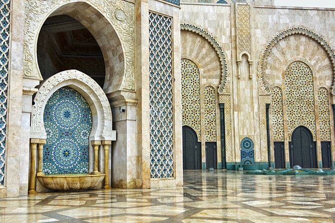 Casablanca: Hassan II Mosque & City Highlights Tour - Muhammad V Square and the city’s public face