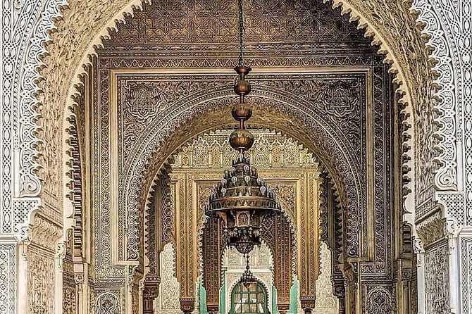 Casablanca: Hassan II Mosque & City Highlights Tour - Central Market and the final shopping stop