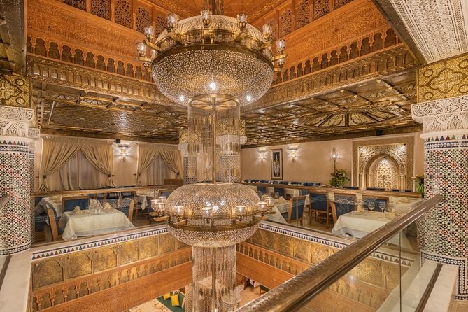 Casablanca Layover Tour with Round-Trip Airport Transfer - Meeting Your Driver at Mohammed V International Airport