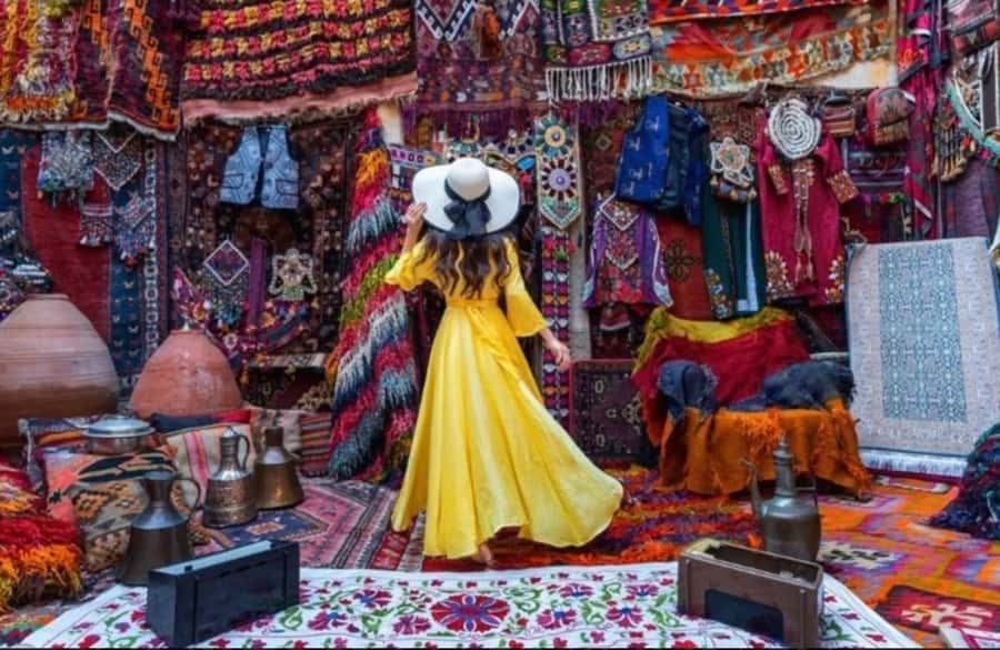 Casablanca: Private Guided Tour with lunch - Royal Palace and Anfa by vehicle