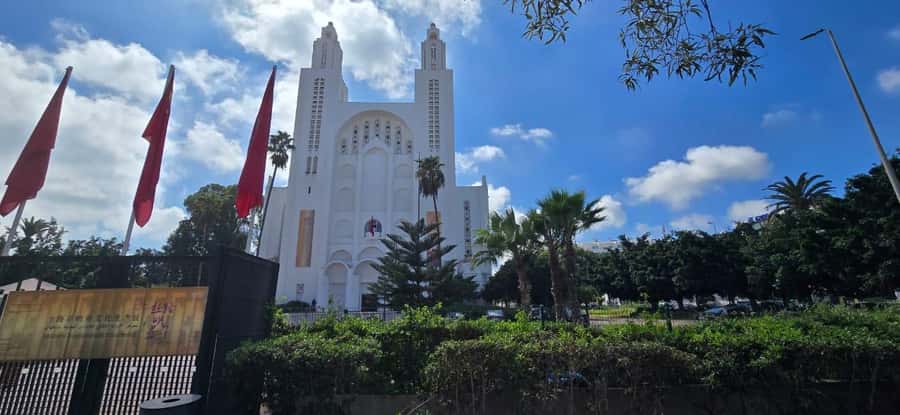 Casablanca: Private Guided Tour with lunch - La Corniche and the Atlantic edge