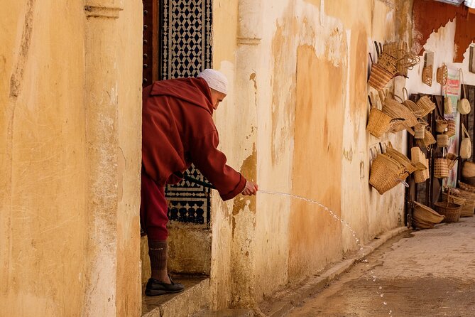 Casablanca to Fez Private Guided Day Trip with lunch - Bou Inania Madrasa and the Medina route