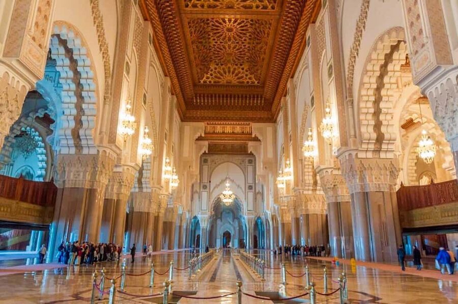 Casablanca: Tour & Guided Mosque Ticket Cruise Excursion - Meeting your guide inside Casablanca port