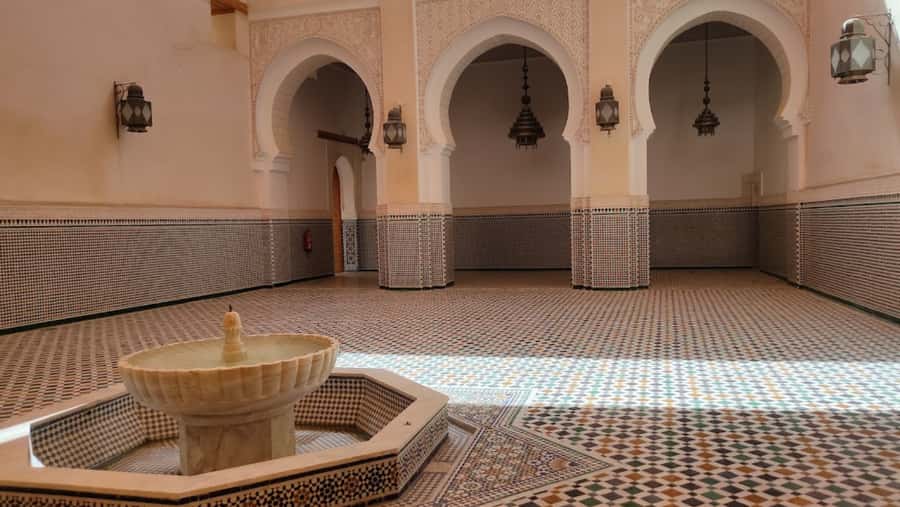 Day trip to meknes ,volubilis , moulay idris - Who should book this experience