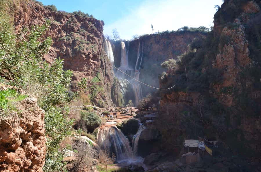 Day Trip To Ouzoud Waterfalls & Boat Ride From Marrakech - How the guides shape the experience