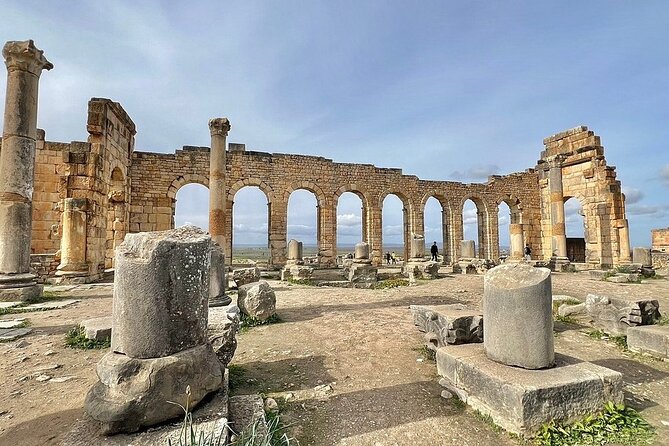Day trip to Volubilis - Moulay Idriss & Meknes From Fes - What the transport and timing mean for you