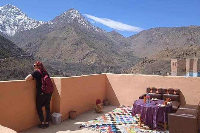 De Marrakech: Visite des montagnes de l'Atlas avec un guide - Tea in Imlil and the ride back