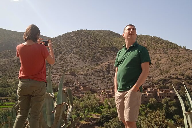 De Marrakech: Visite des montagnes de l'Atlas avec un guide - What $18.54 really buys you