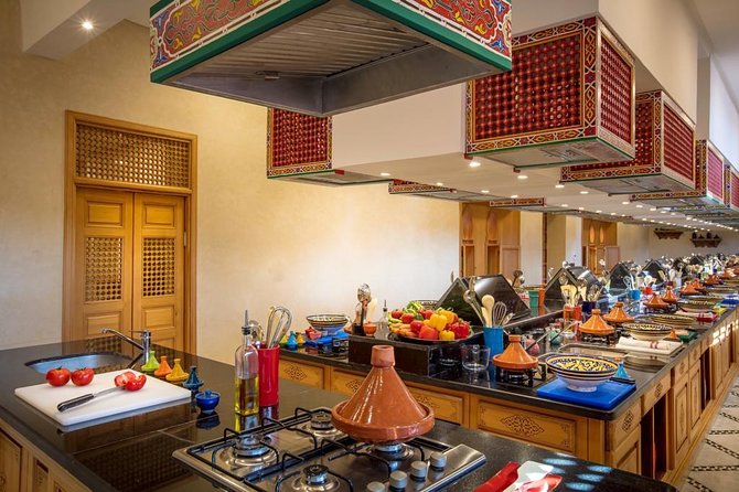 Discovery of Moroccan Culinary Heritage, History and Secrets - What the neighborhood bread oven adds