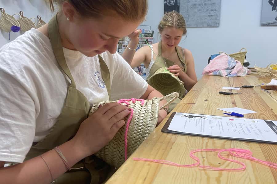 Embroider Your Name in Arabic Calligraphy – Marrakech Medina - Turning your name into Arabic calligraphy