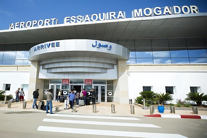 Essaouira: Private Transfer from or to Essaouira Airport - Communication through WhatsApp