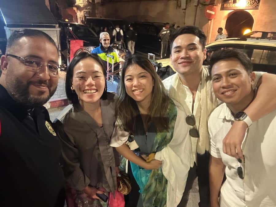 Exclusive Fez Medina Walking Tour with a local Guide - Bab Boujloud Gives You a Clear Starting Point