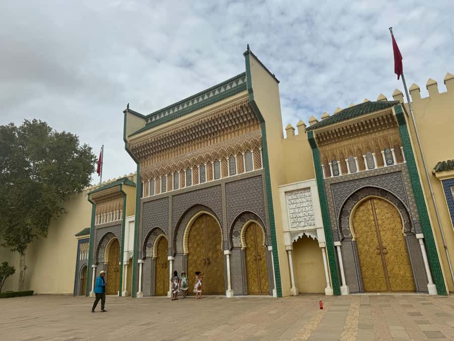 Fes: Museum, Al Attarine Madrasa & Tannery and Medina Tour - How the guides shape the experience