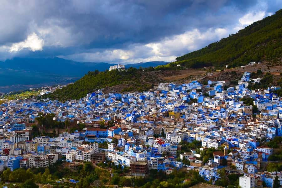Fes to Chefchaouen Day Trip multi languages(EN/FR/ES/IT/AR) - Who should book this Fes to Chefchaouen trip?