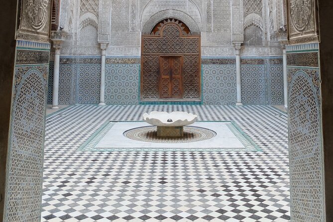 Fes wonders - Bou Inania Medersa, a careful first look at Fez’s design