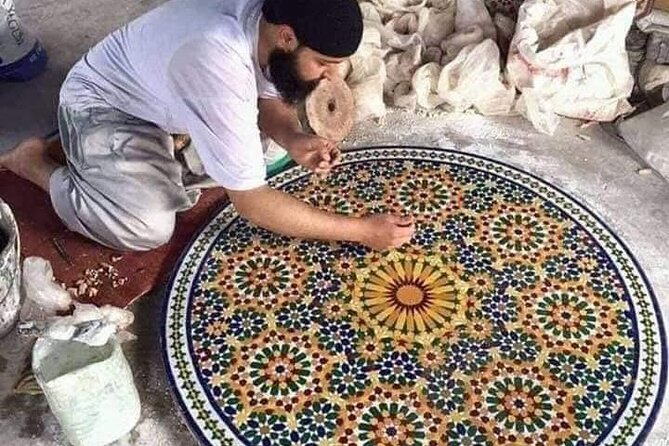 Fez Guided Tour of Artisans and Handicrafts Full-Day Private Tour - Lunch in the medina, with costs in mind