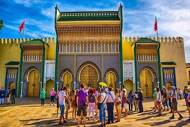 Fez Guided Tour with lunch from Casablanca - Bab Boujloud gives you a dramatic start