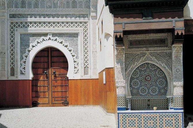 Fez Highlights Half-Day Tour: Unveiling the Best of the Medina - Why a private guide helps in Fez