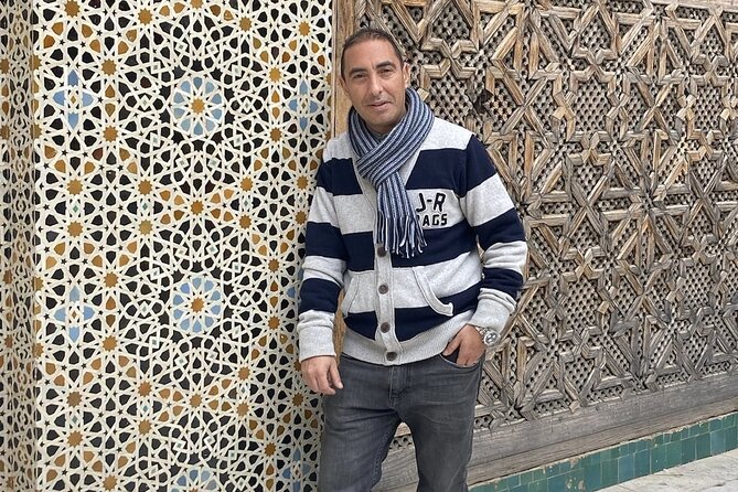 Fez Tour Medina Private Walking Tour With Local Guide - Al-Qarawiyyin and the old intellectual life of Fez