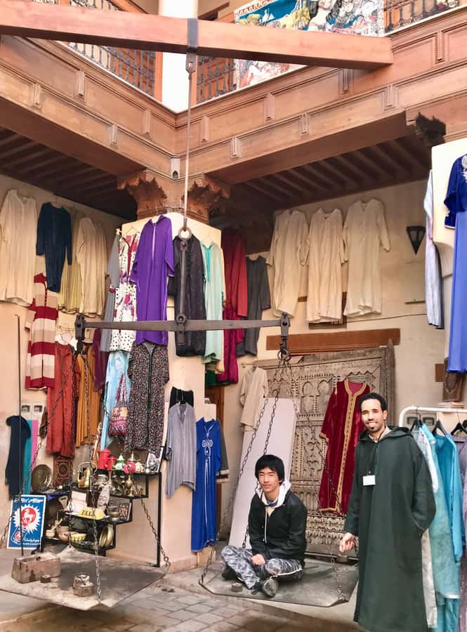 Friend tour guide to Fes Medina private walking tour - What three hours can and cannot cover