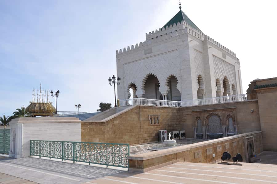 From Casablanca: Rabat Guided Day Trip with Hotel Transfers - Marina Salé, lunch, and the return to Casablanca