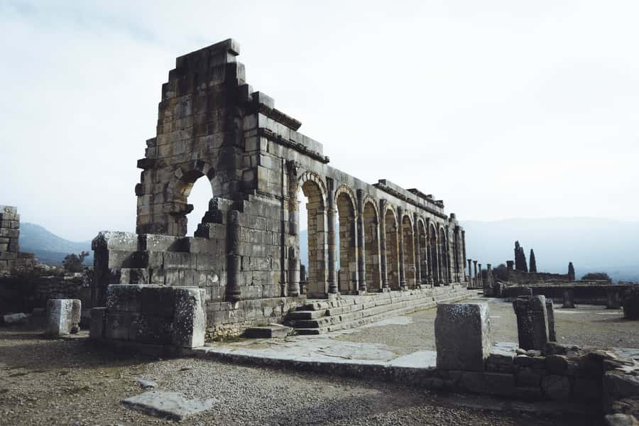 From Fes: Volubilis, Moulay Idriss and Meknes Full-Day Trip - Meknes offers imperial buildings and an honest caveat