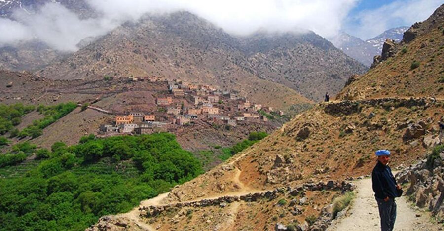 From Marrakech: Atlas Mountains 4-Day Hike with Hotels - Day one: Imlil to Tachdirt by way of Tizi N’tamater