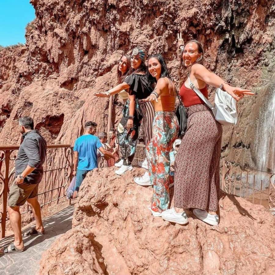 From Marrakech: Ouzoud Waterfalls Guided hike & boat Ride - A late Moroccan lunch with a view