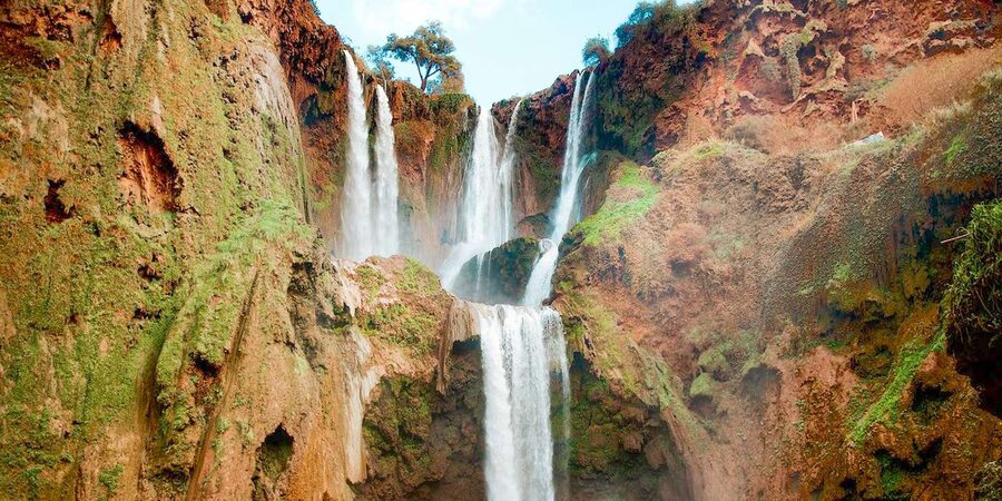 From Marrakech: Ouzoud Waterfalls Guided Tour & Boat Ride - Getting close by boat