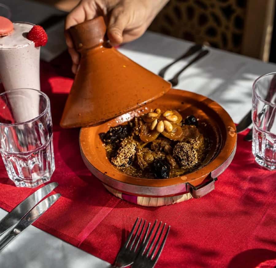 From Marrakech: Rooftop Dinner & Romantic Medina Views - Service, birthdays, and the human touch