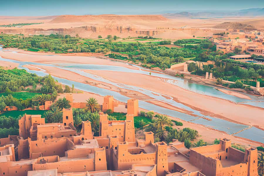 From Marrakech: Unforgettable 3-Day Desert Tour to Fes - Walking through Ait Benhaddou’s earthen kasbahs